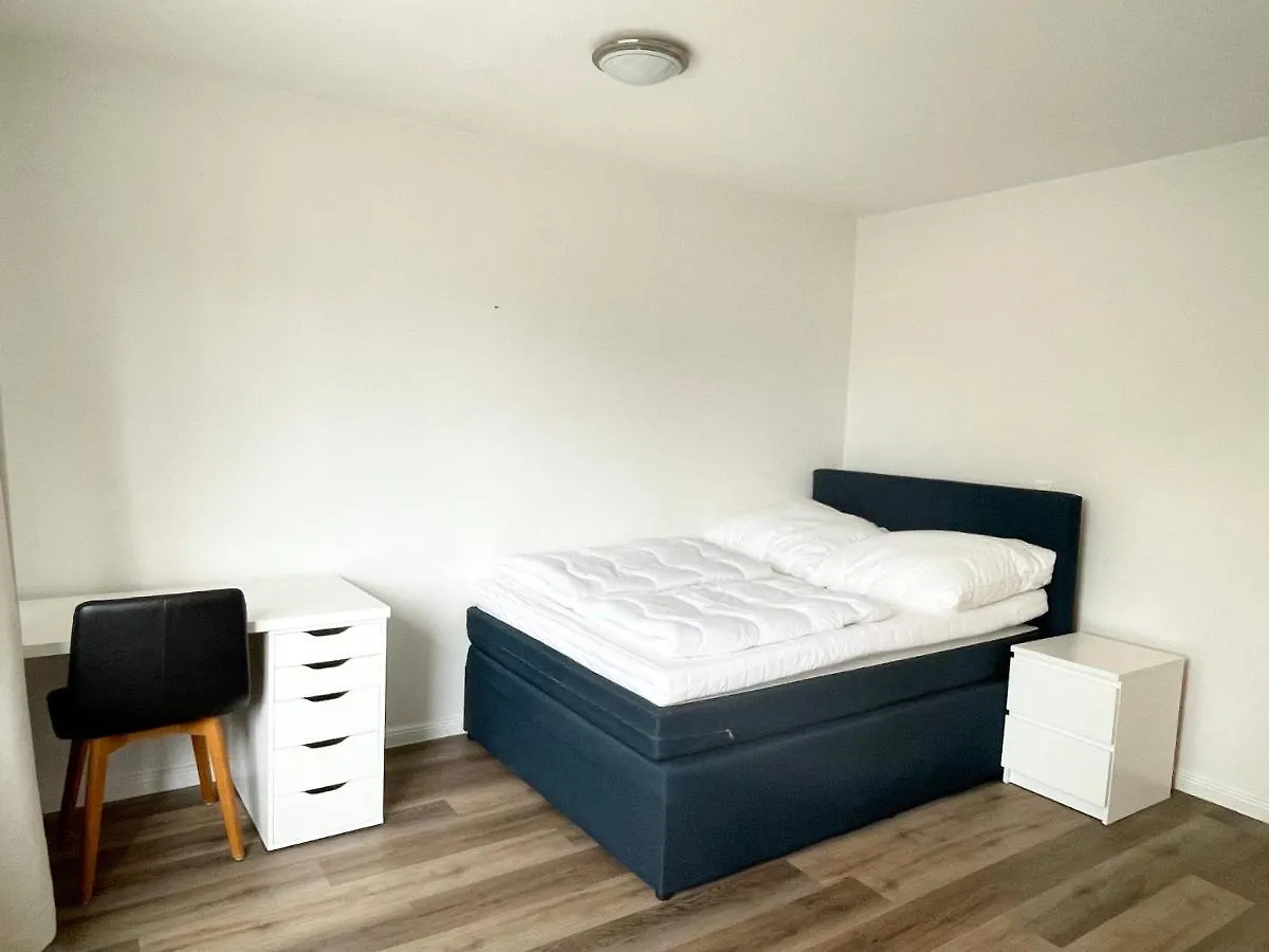 Zentrale Wohnung Mit 3 Schlafzimmer Fuer Bis Zu 9 Personen Hamburg Germany