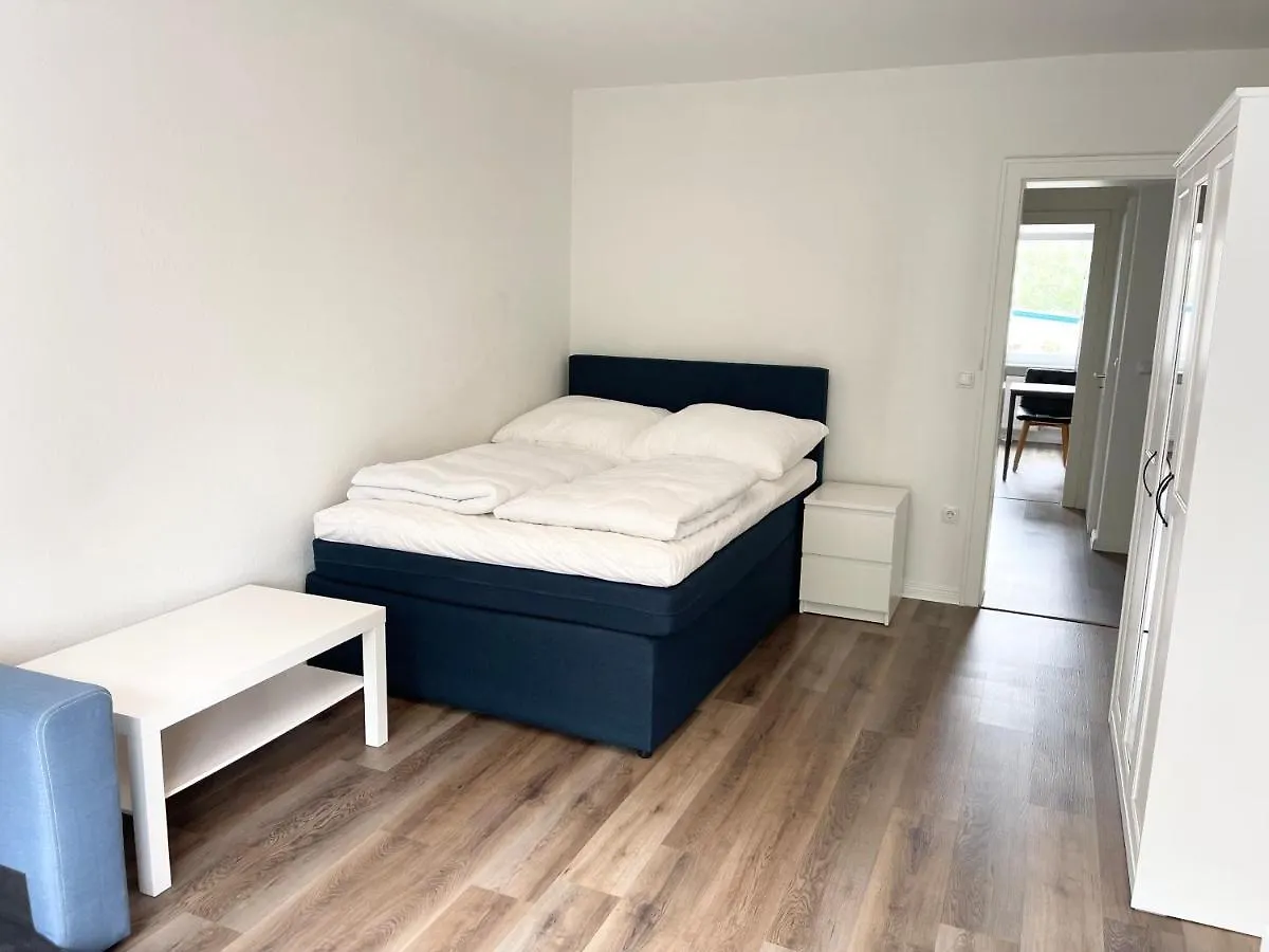 Zentrale Wohnung Mit 3 Schlafzimmer Fuer Bis Zu 9 Personen Hamburg 0*,  Germany