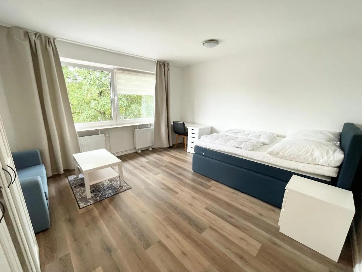 Apartment Zentrale Wohnung Mit 3 Schlafzimmer Fuer Bis Zu 9 Personen Hamburg