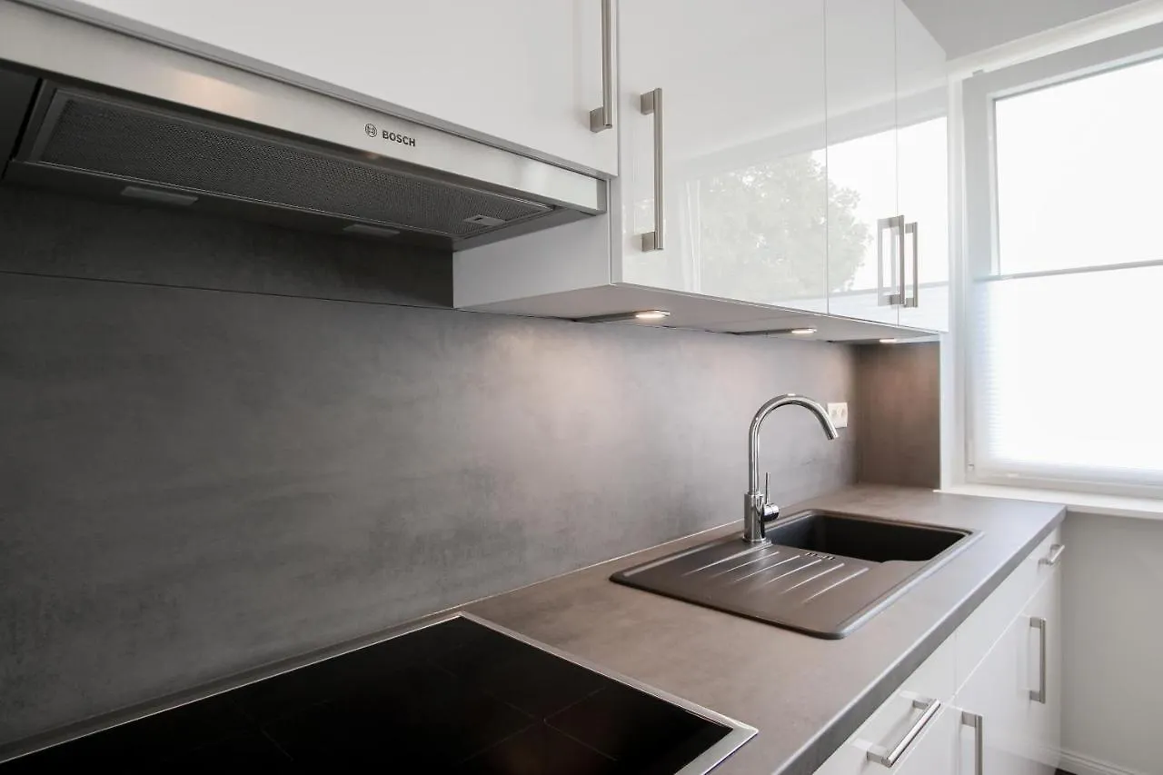 Apartment Zentrale Wohnung Mit 3 Schlafzimmer Fuer Bis Zu 9 Personen Hamburg