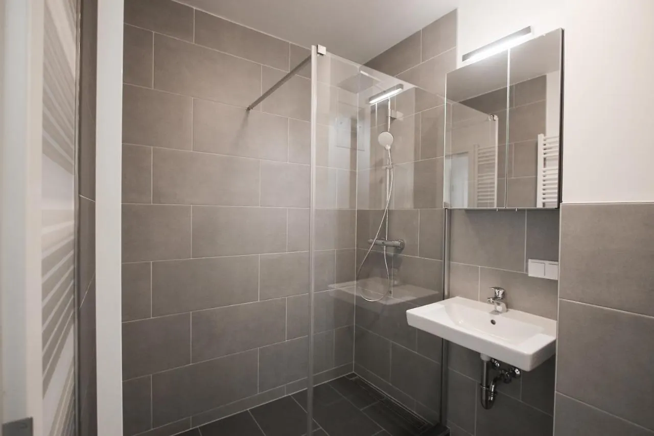 Zentrale Wohnung Mit 3 Schlafzimmer Fuer Bis Zu 9 Personen Hamburg